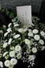 2021年7月25日，郑州，为了悼念逝者，市民自发前往5号线地铁沙口路站献花。
