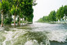 2021年7月23日，河南省新乡地区卫辉市城郊乡东关村，水灾现场。