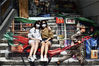 2021年9月19日，重庆南岸区弹子石老街的裸眼3D画吸引了众多游人前来体验拍照。