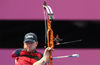 Matt Stutzman of the United States takes aim in the men's individual compound open archery competition on Aug 28. [Photo/Agencies]