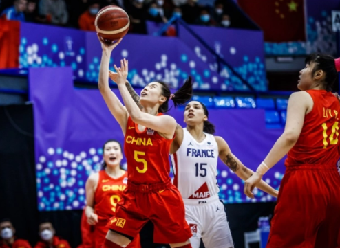 女篮|中国女篮大胜法国，三战全胜收官世界杯预选赛