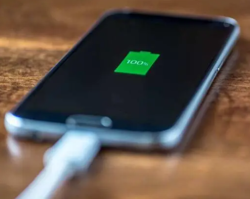 手机电池|手机电池废得快？那是你充了太多回