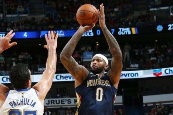 勇士队新援考辛斯