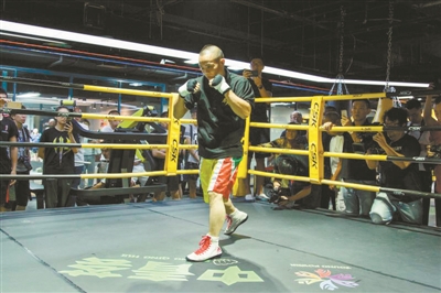 熊朝忠进行备战训练.(施绍宗 摄)