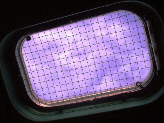 电磁屏蔽的窗户,机组会在这里看到腾空而起的蘑菇云吗?