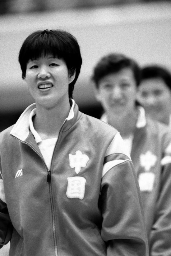 郎平《激情岁月》忆1990世锦赛 被人需要是种幸福