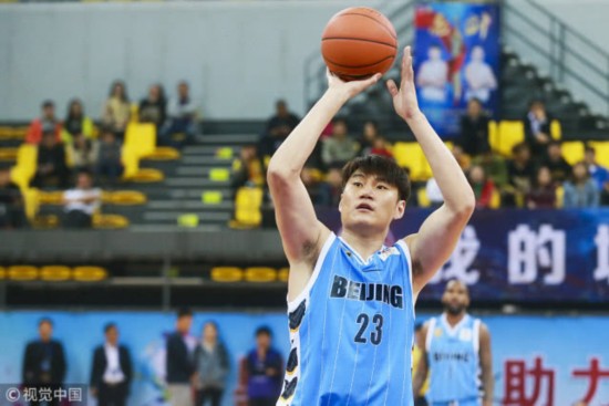 福建队比赛中常林的鼻子被打了一下,出现了骨折的情况,在回到北京后他