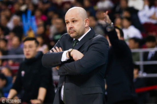 雅尼斯被询问深圳私会裁判负责人一事 技术代表当场打断