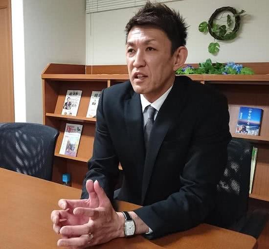 荔枝新闻 体育  折茂武彦的传奇故事引来《灌篮高手》作者井上雄彦的