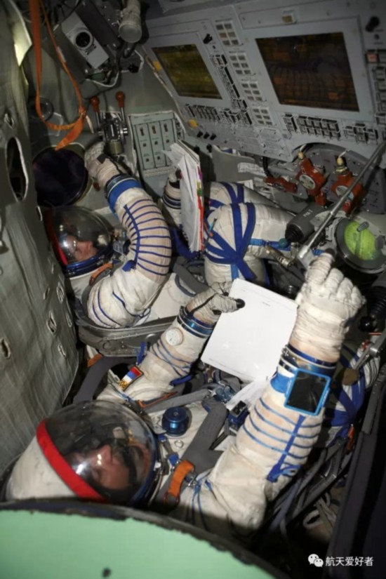 自1966年无人首飞起服役至今(53年)的俄罗斯联盟号飞船内部