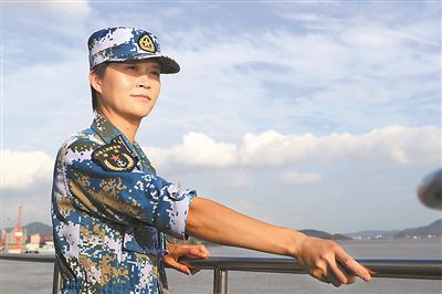 海军某驱逐舰韦慧晓:博士舰长敢闯海
