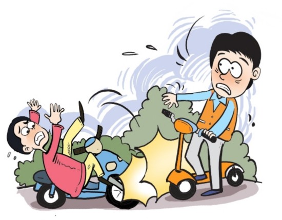 滑板车撞人?实为折叠电动车警方据此抓获嫌疑人