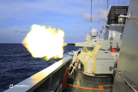 "曲靖"号导弹护卫舰在南海海域进行实弹演练,演习日期从6月2日-20日