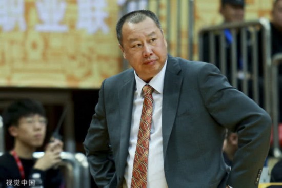 吴庆龙:上半场背的包袱较重 扭转局面还是靠以守带攻