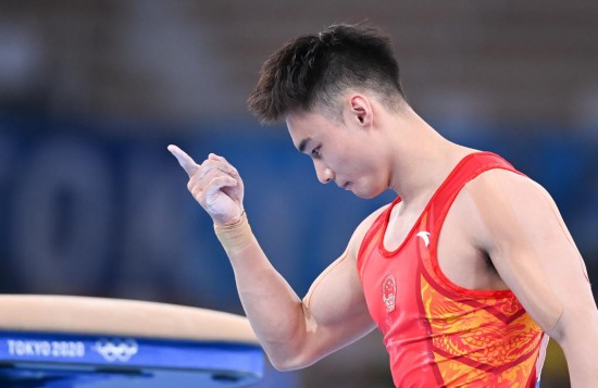 荔枝新闻 体育  在此前的比赛中可以看到肖若腾身上一直绑着绷带,但