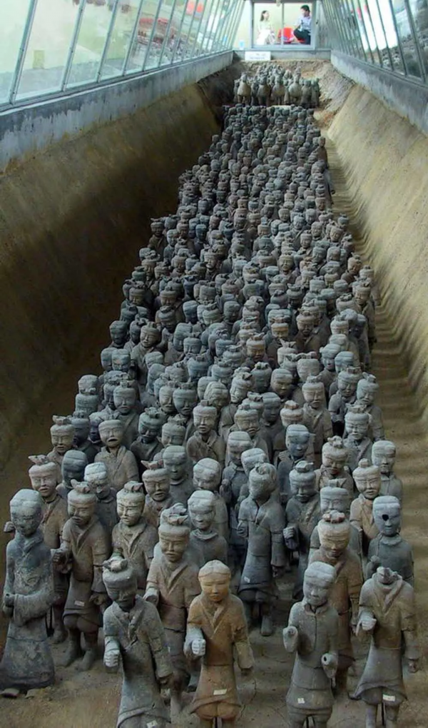 汉兵马俑汉画像石城东有贾汪区杜庄高皇寺,城西有汉王镇汉王庙,城南有