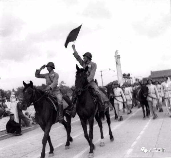 珍藏版历次天安门广场的阅兵影像