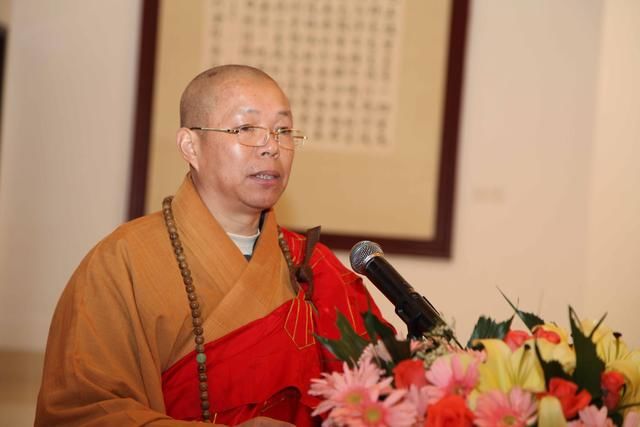 佛教协会副会长,省佛教协会会长,镇江金山江天禅寺,焦山定慧寺方丈