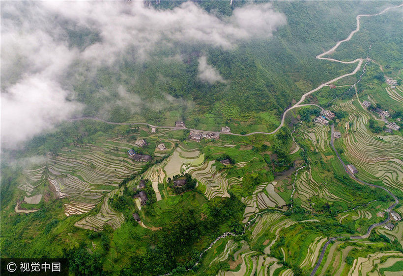 贵州遵义:尧龙山镇雨后美景如仙境