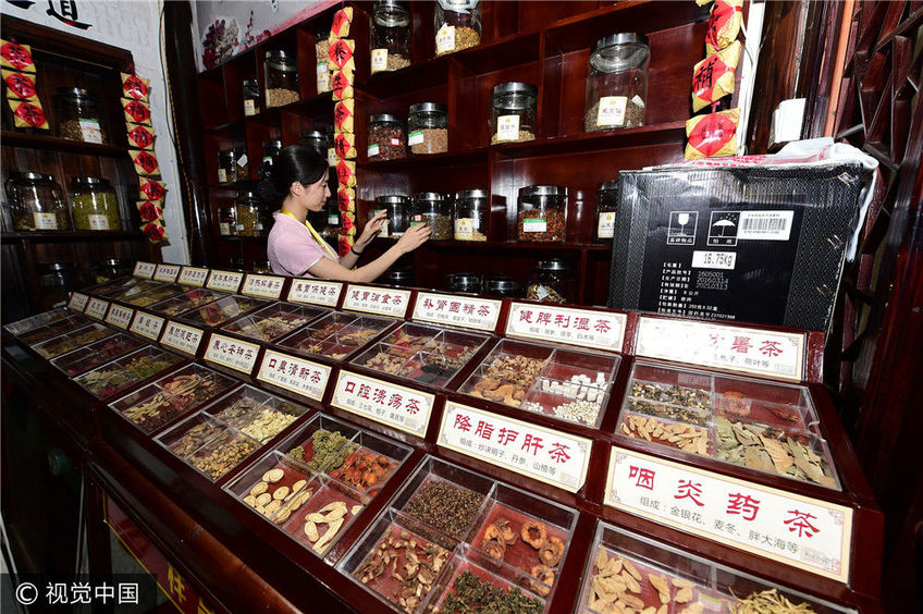 浙江金华:酷暑连连 义乌解暑去火凉茶成爆款