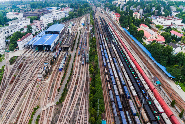 航拍铁路南京东编组站 华东地区最大的铁路列车加工厂
