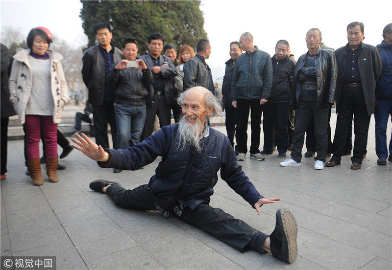 彪悍的人生无需解释 盘点那些"老当益壮"的疯狂老人