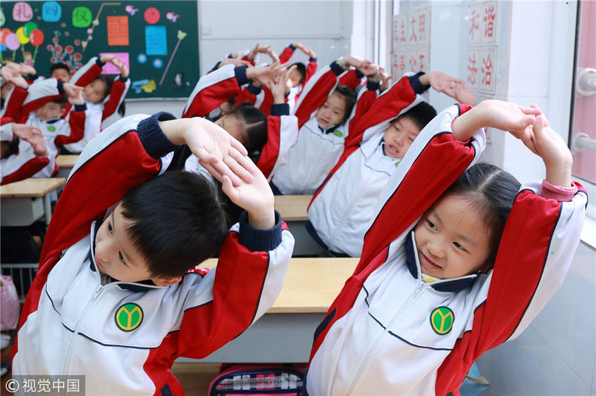 2018年11月27日,江苏无锡出现大雾天气,市扬名中心小学停止户外活动