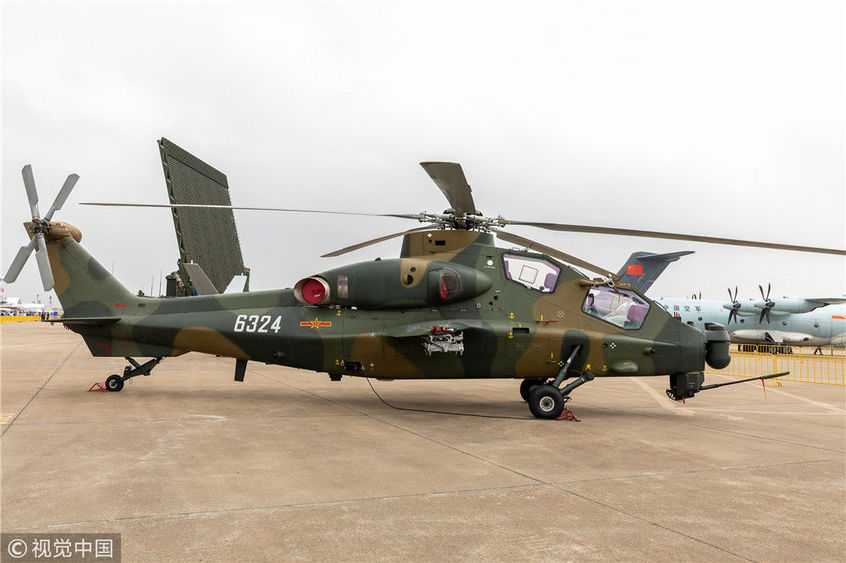 广东珠海:2018珠海航展开幕在即 各展示军机及车炮布展完毕2018-11-05