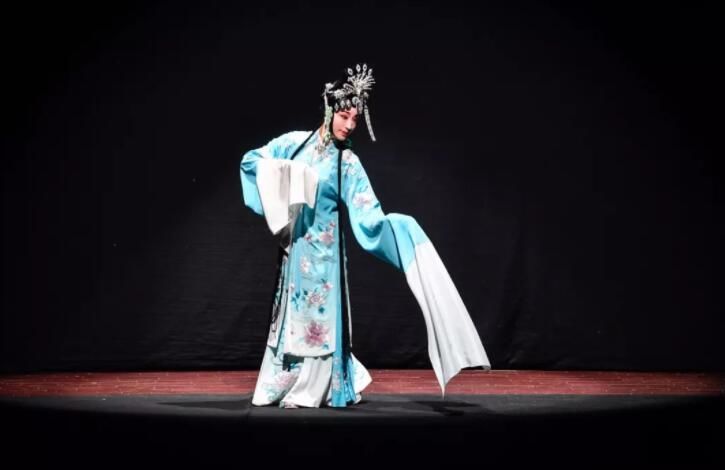 粉墨青春京剧青衣走进南大看戏曲如何俘获年轻人