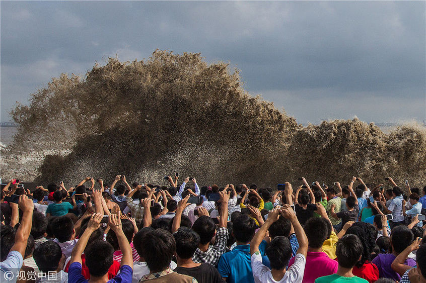 八月十八观潮季来临 盘点历年钱塘江大潮