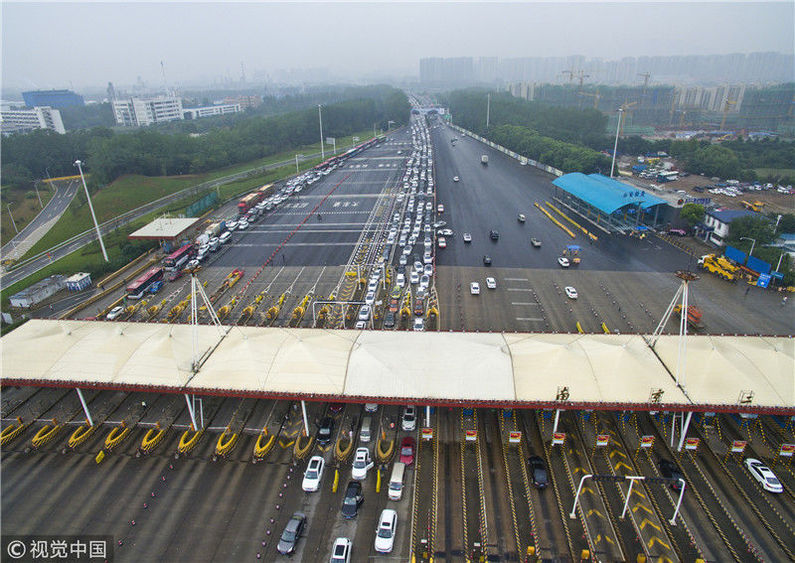 我曾跨过山河大海却穿不过车海 盘点那些黄金周的堵车盛况