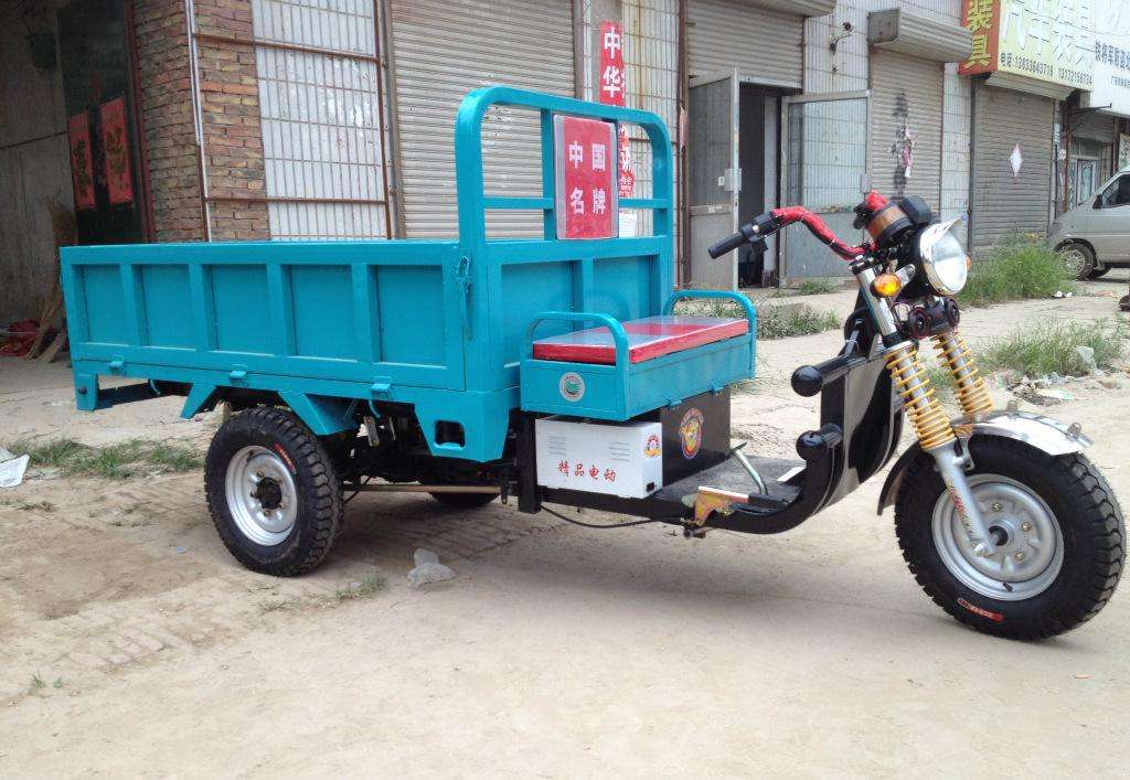 我苏网 无锡   随着对非标电动(燃油)三,四轮车辆(俗称"小飞龙")整治