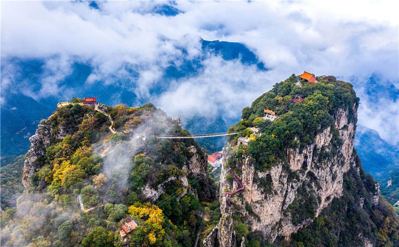 山西运城:五老峰景区云雾缭绕似仙境