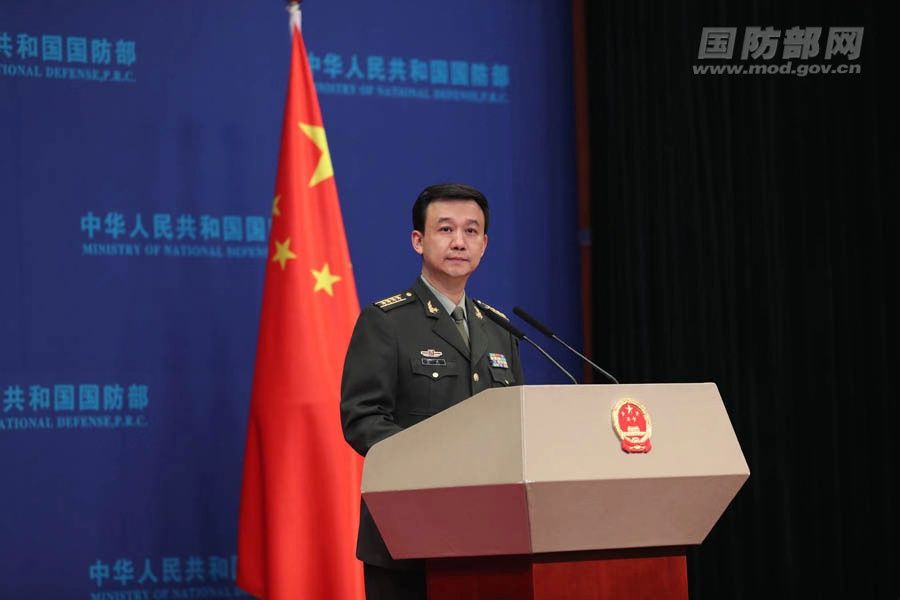 国防部新闻局局长,新闻发言人吴谦大校就美军高官渲染的中国军事威胁