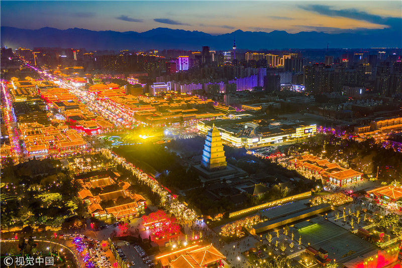 "西安年最中国" 大唐不夜城夜景醉人似盛唐再现