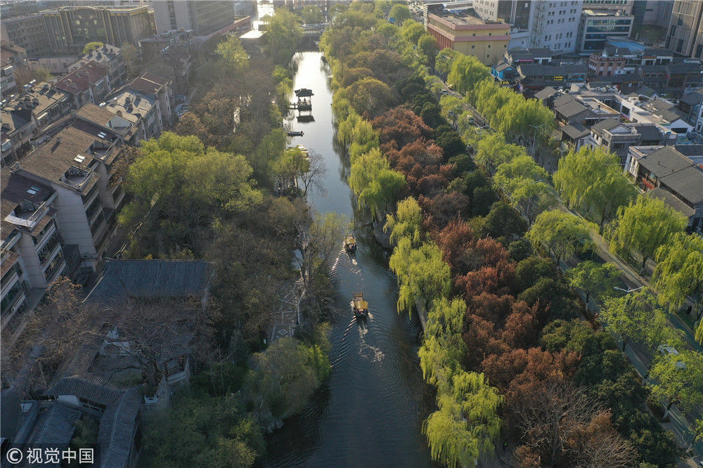 航拍济南护城河绿柳依依