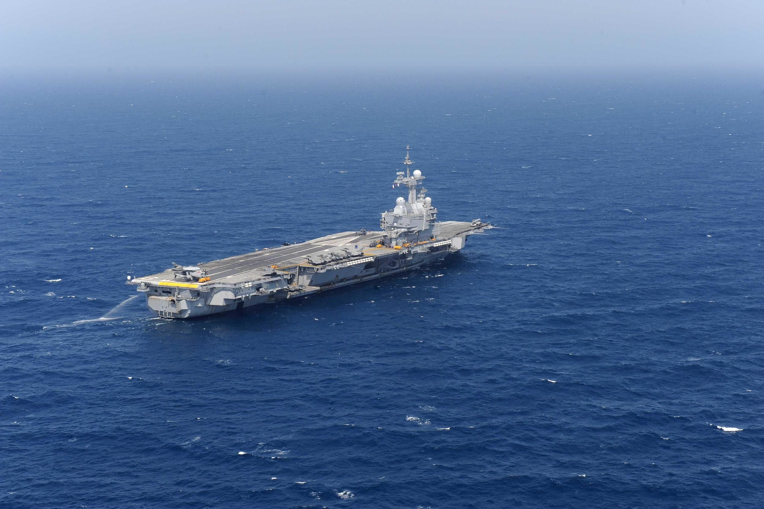 资料图:法国戴高乐号航母(视觉中国)