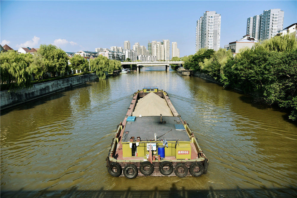 江苏南通:河长制催生河长治 初秋运河美如画