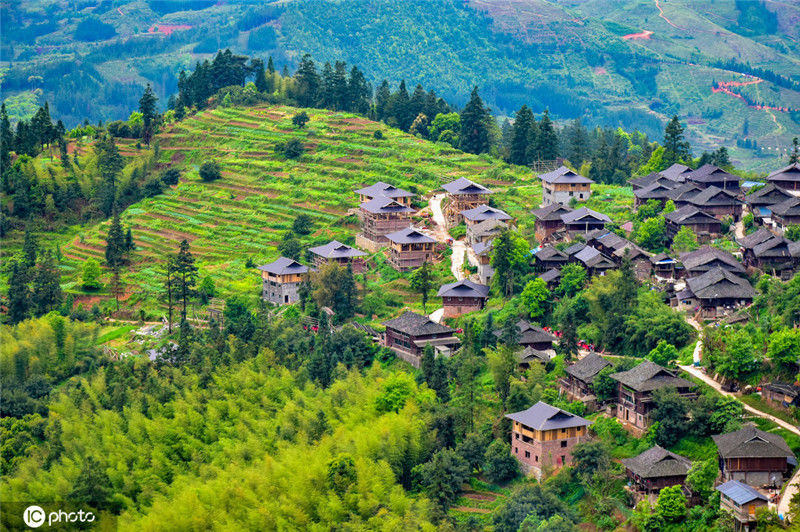 2020年4月25号贵州黔东南岜沙苗寨,贵州的一个少数民族村寨.