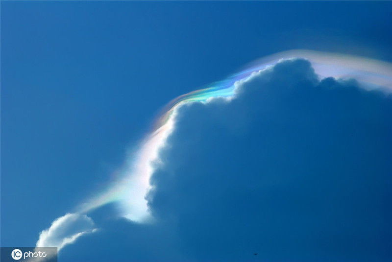 帽子云,飞碟云,彩虹云.天空的奇妙物语你都见过吗?