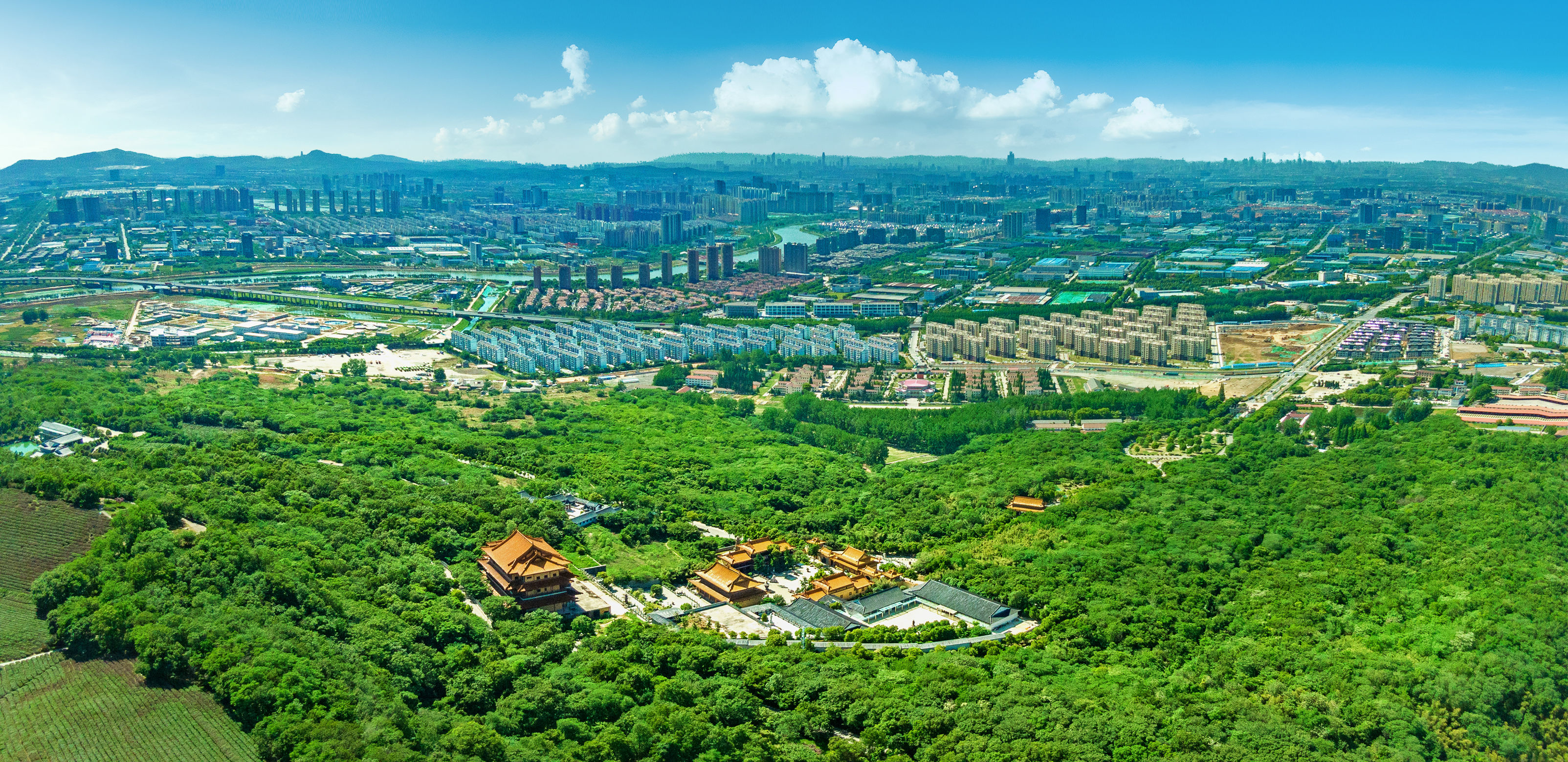 还临近方山风景区,周边老鼠墩遗址公园,杨柳湖公园,宝塔山遗址公园