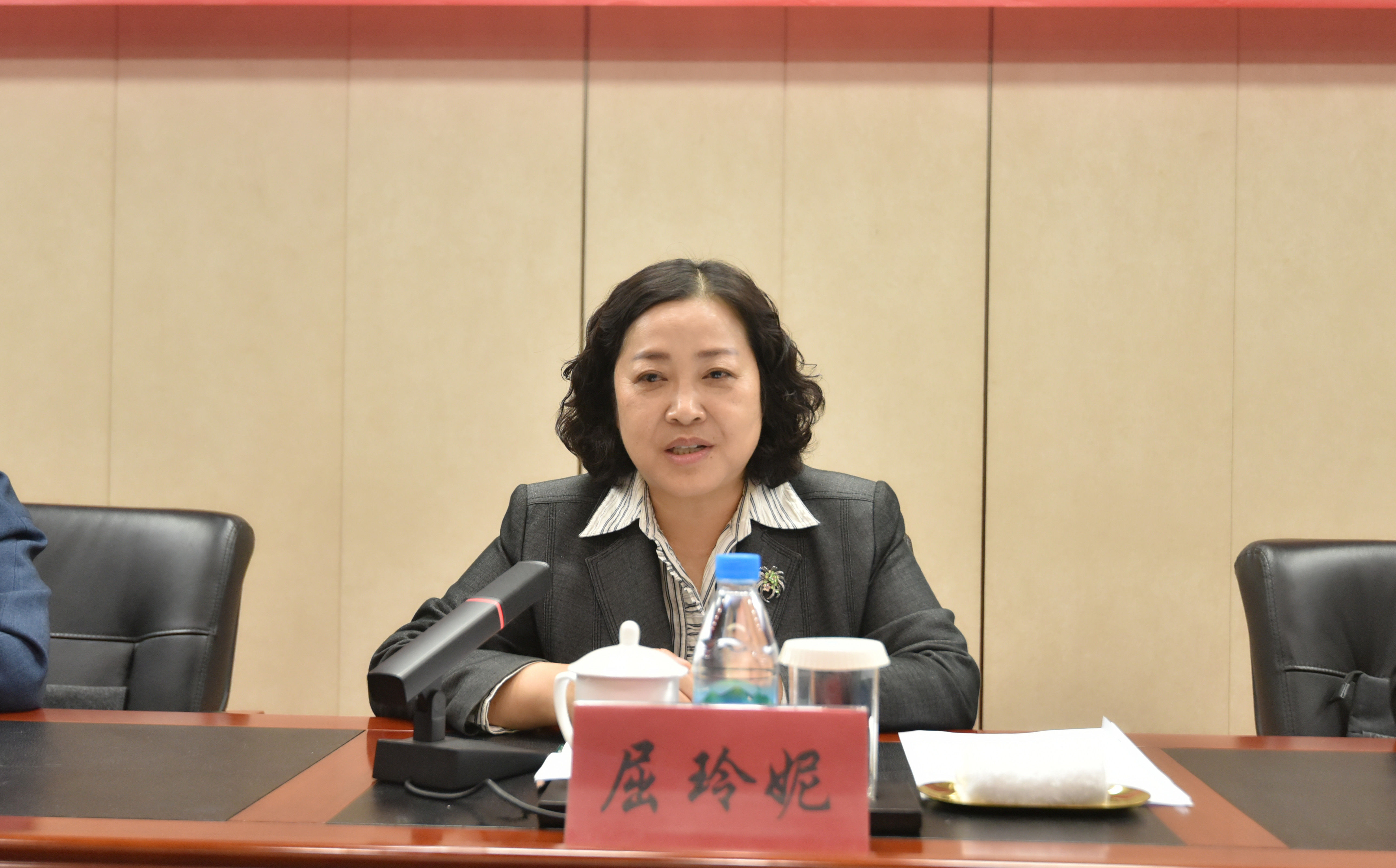 区人大区政协联合视察民生实事项目和重点项目建设情况