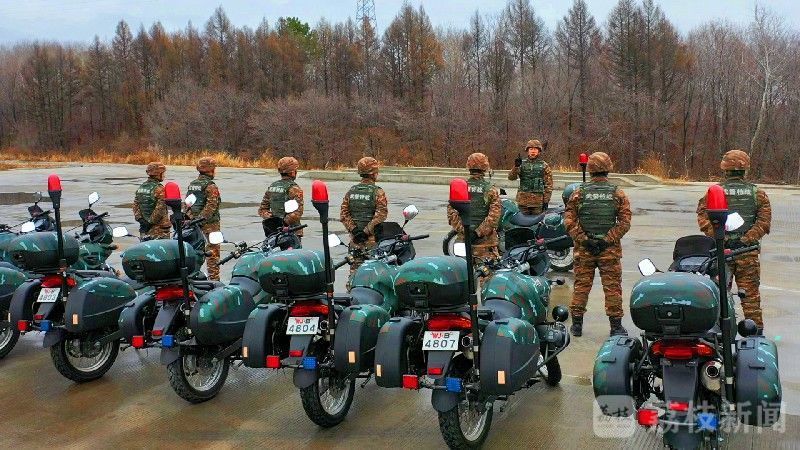 武警北京指挥学院院长_武警昆明消防指挥学校阅兵_武警通讯指挥车