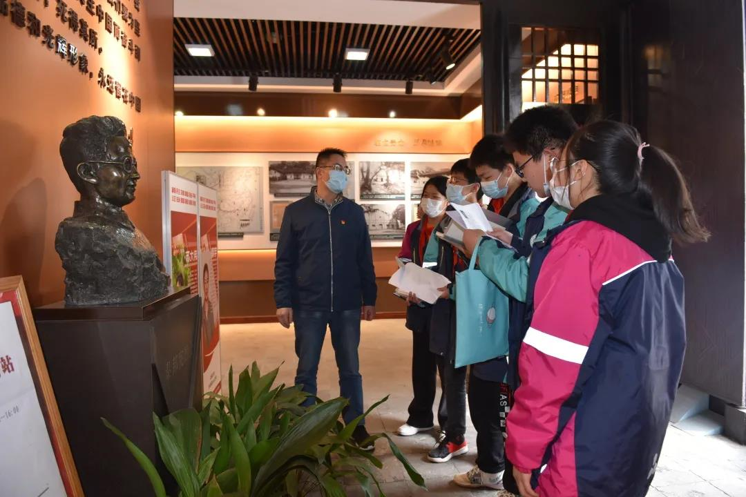 [无锡]无锡经开区"微党课"学党史 寻访先烈统战足迹