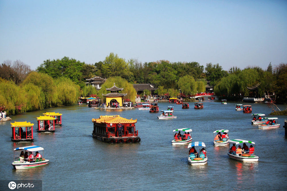 清明假期 扬州瘦西湖游人如织-荔枝网图片