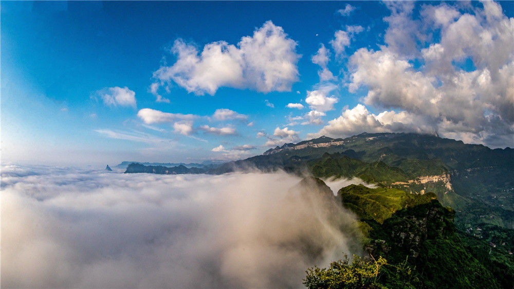 重庆:金佛山出现云海景观