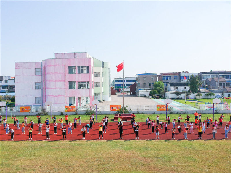 jpg,在江蘇南通如皋市搬經鎮夏堡小學,學生在