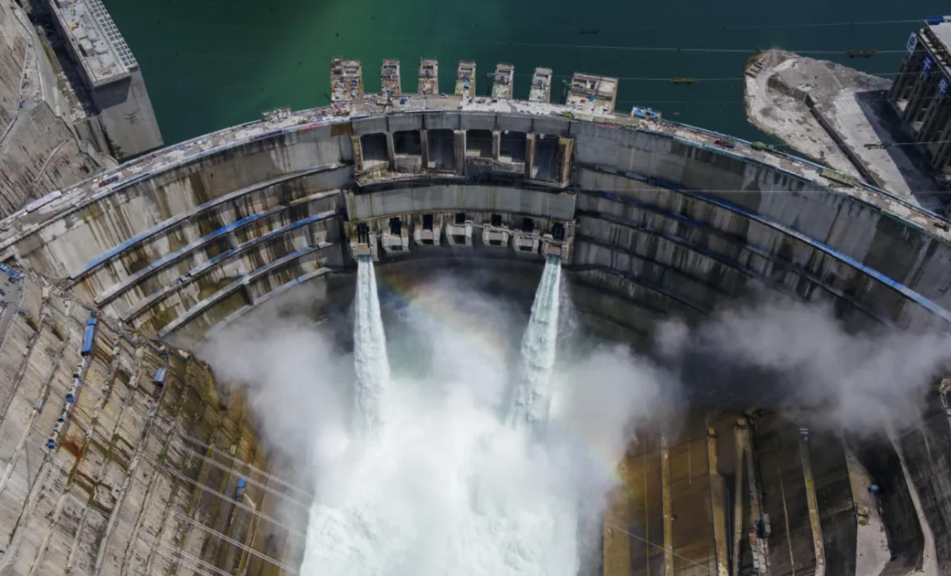 白鹤滩水电站首次实现三天两台百万千瓦水电机组投运