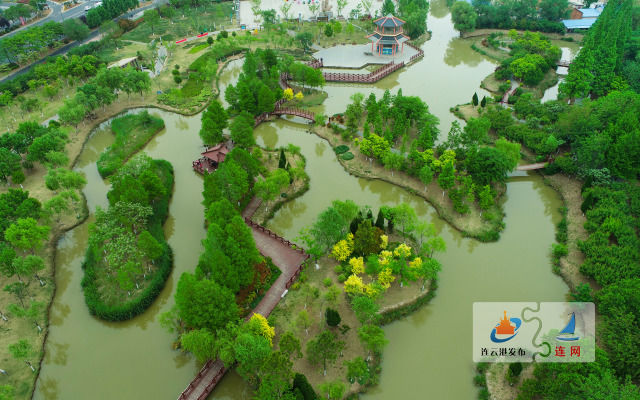 主題公園建設加快,推進城市功能,服務體系雙融合,迎合老年人健康養生