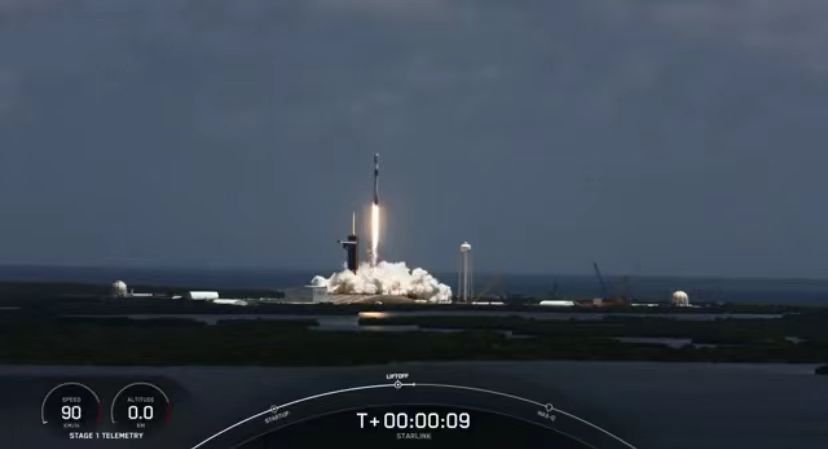 卫星|首枚一箭13飞猎鹰9号！SpaceX再发53颗星链卫星